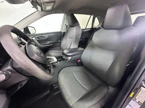 Used 2022 Toyota RAV4 XLE w/ Carpet Mat Package (TMS) AWD/4WD image 21
