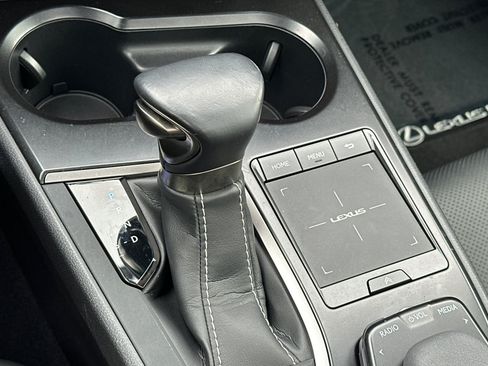 Used 2020 Lexus UX 250h w/ Premium Package AWD/4WD image 18