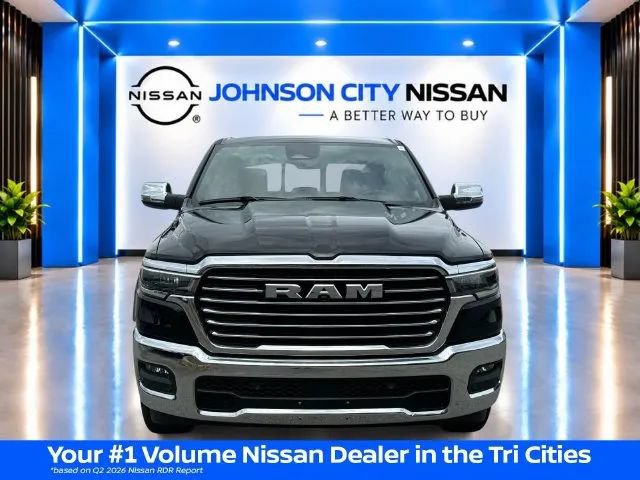 Used 2025 RAM 1500 Laramie AWD/4WD image 9