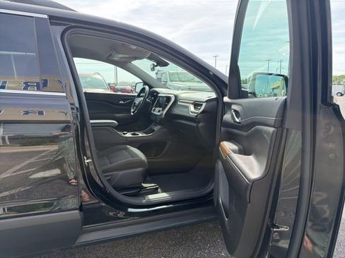 Used 2023 GMC Acadia SLE w/ Driver Convenience Package FWD image 15