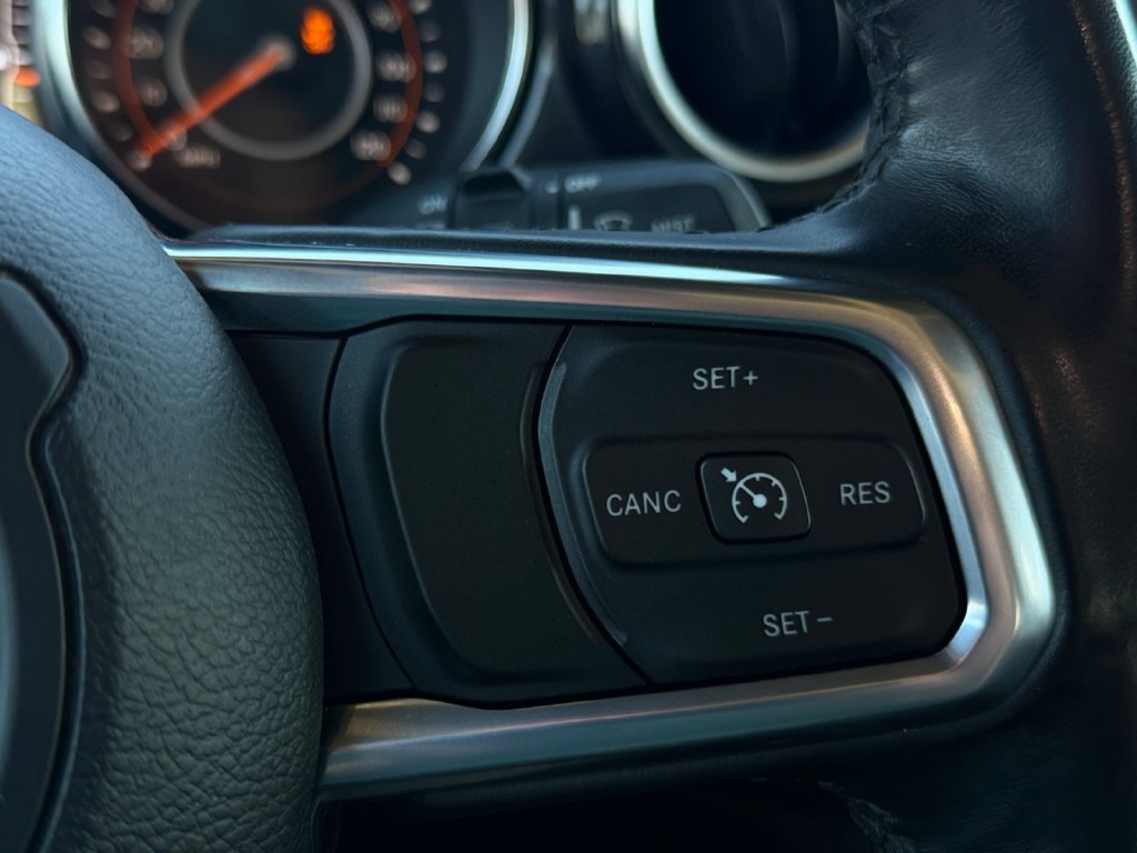 Used 2021 Jeep Wrangler Unlimited Sahara AWD/4WD image 13