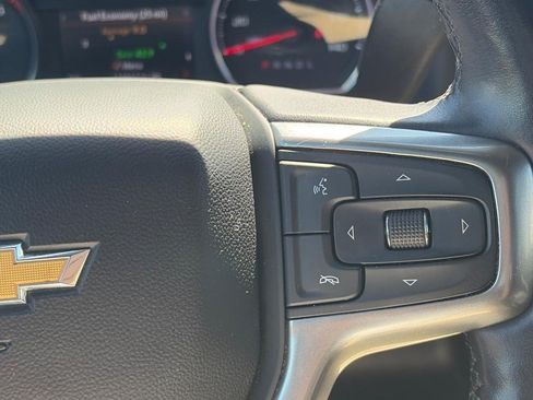 Used 2022 Chevrolet Silverado 1500 LT AWD/4WD image 24