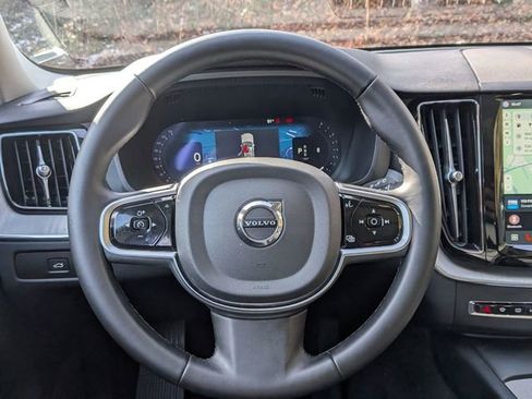 Certified 2025 Volvo XC60 B5 Plus image 15