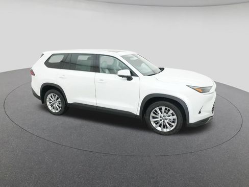 New 2026 Toyota Grand Highlander Platinum image 12