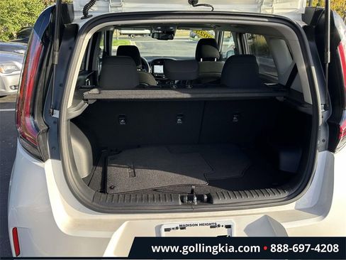 Certified 2025 Kia Soul EX image 9