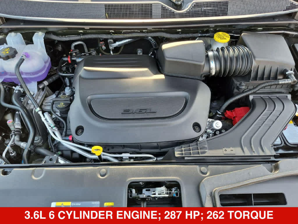 New 2027 Chrysler Pacifica Select FWD image 15