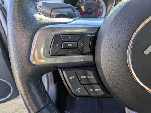 Used 2016 Ford Mustang GT Premium image 17