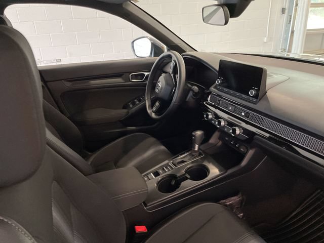 Used 2025 Honda Civic Sport image 15