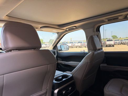 Certified 2024 Ford Expedition Max Limited AWD/4WD image 17