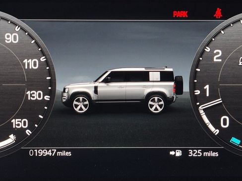 Used 2024 Land Rover Defender 110 S AWD/4WD image 9