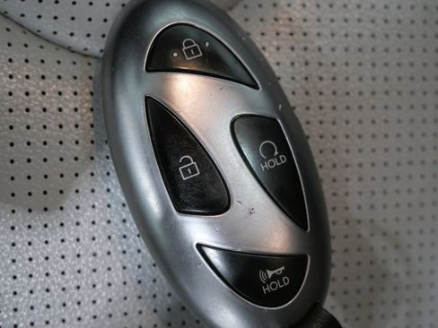 Used 2025 Hyundai Elantra Limited FWD image 26
