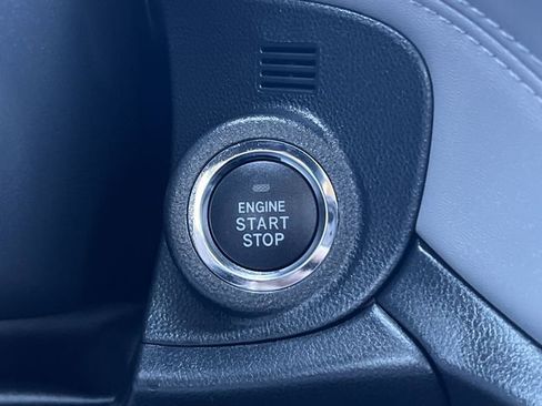 Certified 2025 Subaru Outback Premium w/ Popular Package #1A image 18