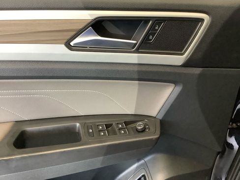 Used 2022 Volkswagen Atlas SEL image 12