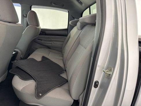 Used 2012 Toyota Tacoma 4x4 Double Cab w/ SR5 Pkg image 24
