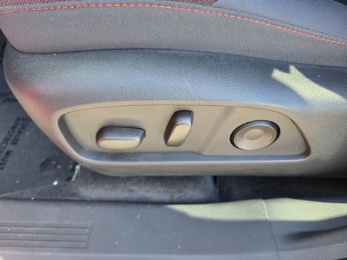 Used 2025 Chevrolet Equinox RS w/ Safety and Technology Package image 22