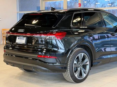 Used 2024 Audi Q4 e-tron Prestige w/ Black Optic Package image 11