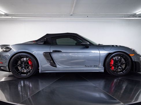 Certified 2024 Porsche 718 Boxster Spyder RS image 8