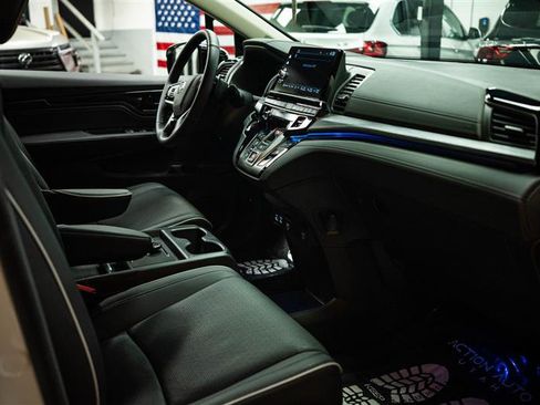 Used 2026 Honda Odyssey Elite image 14