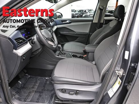 Used 2022 Volkswagen Taos SE FWD image 13
