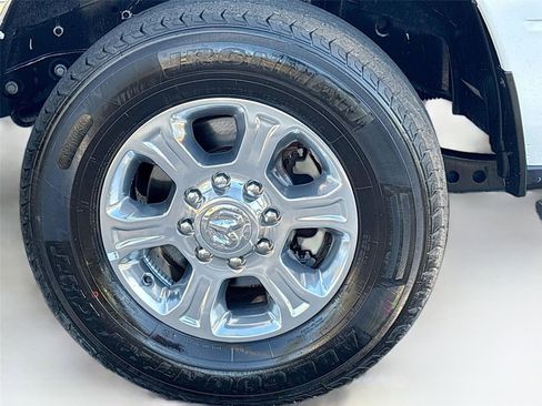 Used 2024 RAM 2500 Big Horn image 30