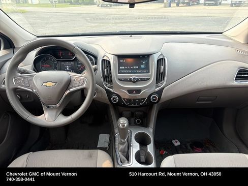 Used 2017 Chevrolet Cruze LT w/ Convenience Package FWD image 14