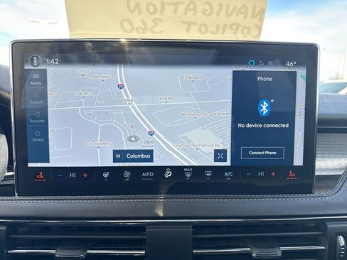 Used 2024 Lincoln Corsair AWD w/ Equipment Group 101A image 20