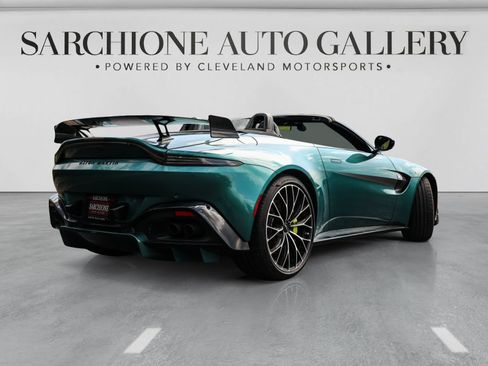 Used 2023 Aston Martin V8 Vantage Roadster RWD image 17