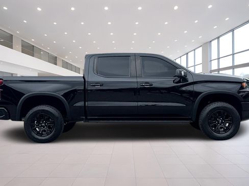 Used 2023 Chevrolet Silverado 1500 ZR2 w/ Technology Package AWD/4WD image 3