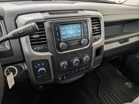 Used 2016 RAM 2500 ST w/ SXT Appearance Group AWD/4WD image 10
