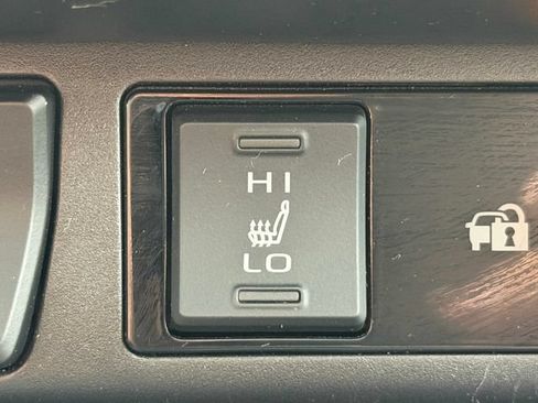 Certified 2025 Toyota RAV4 XLE w/ Convenience Package AWD/4WD image 40