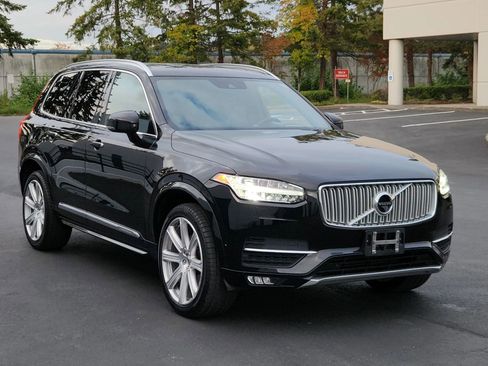 Used 2016 Volvo XC90 T6 Inscription w/ Vision Package image 5