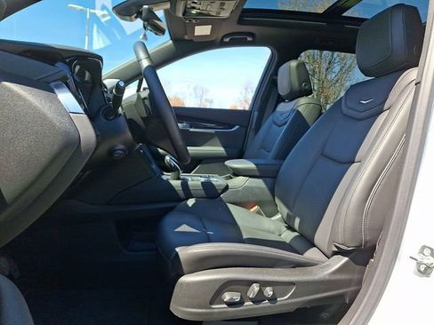 Certified 2025 Cadillac XT6 Premium Luxury w/ Technology Package image 13