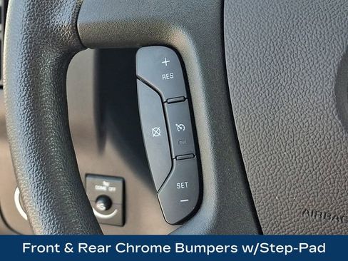 Used 2025 Chevrolet Express 2500 w/ Driver Convenience Package RWD image 7