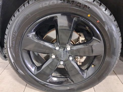 Used 2015 Jeep Grand Cherokee Altitude AWD/4WD image 10