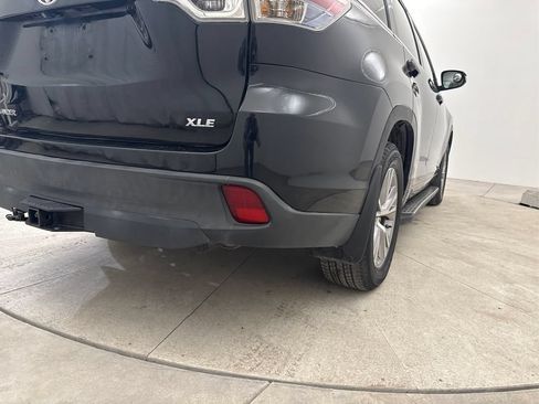 Used 2015 Toyota Highlander XLE FWD image 24