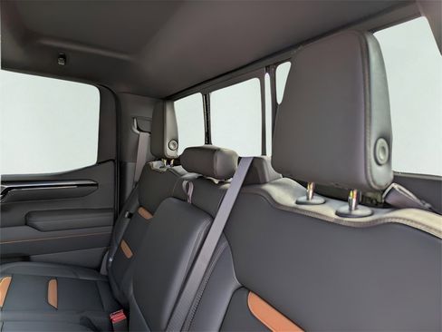 New 2025 GMC Sierra 1500 AT4 w/ Technology Package image 32