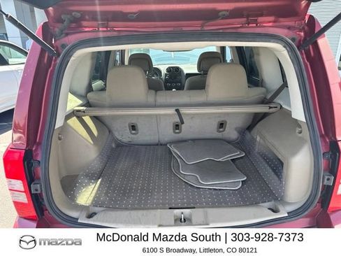 Used 2015 Jeep Patriot Latitude AWD/4WD image 13