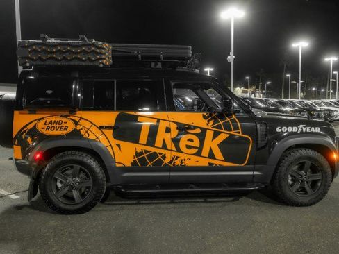 Used 2023 Land Rover Defender 110 S image 4