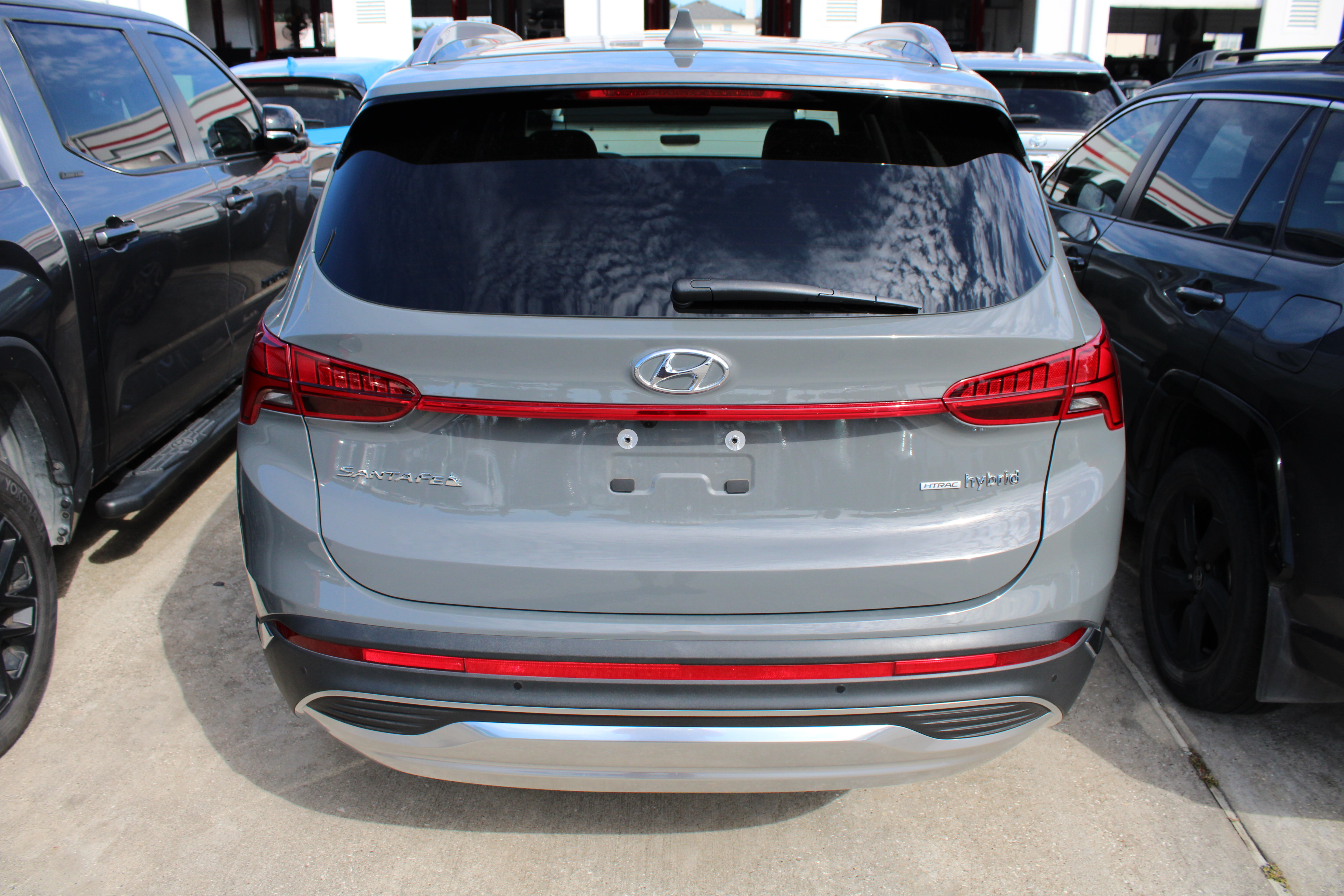 Used 2023 Hyundai Santa Fe Limited AWD/4WD image 8