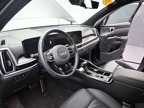 Certified 2025 Kia Sorento SX Prestige AWD/4WD image 20