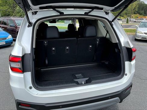 Used 2024 Honda Pilot Touring image 25