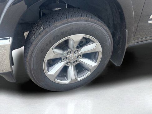 Used 2022 RAM 1500 Limited image 9