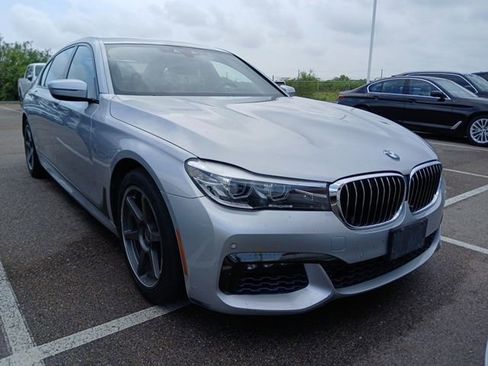 Used 2018 BMW 740i RWD image 4