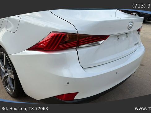 Used 2019 Lexus IS 300 w/ Navigation Package image 17