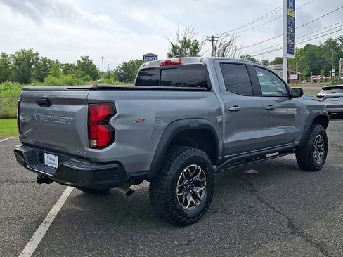 Used 2024 Chevrolet Colorado ZR2 w/ Safety Package AWD/4WD image 7