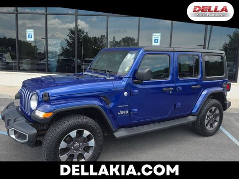 Used 2018 Jeep Wrangler Unlimited Sahara w/ Cold Weather Group AWD/4WD image 1