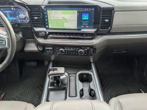 Used 2023 Chevrolet Silverado 1500 LTZ AWD/4WD image 7