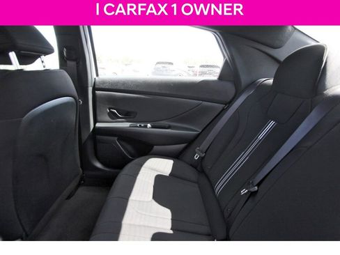 Used 2025 Hyundai Elantra Sport image 12