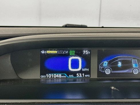 Used 2020 Toyota Prius LE FWD image 18