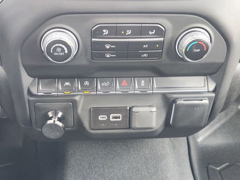 Used 2025 Chevrolet Silverado 1500 Custom AWD/4WD image 19